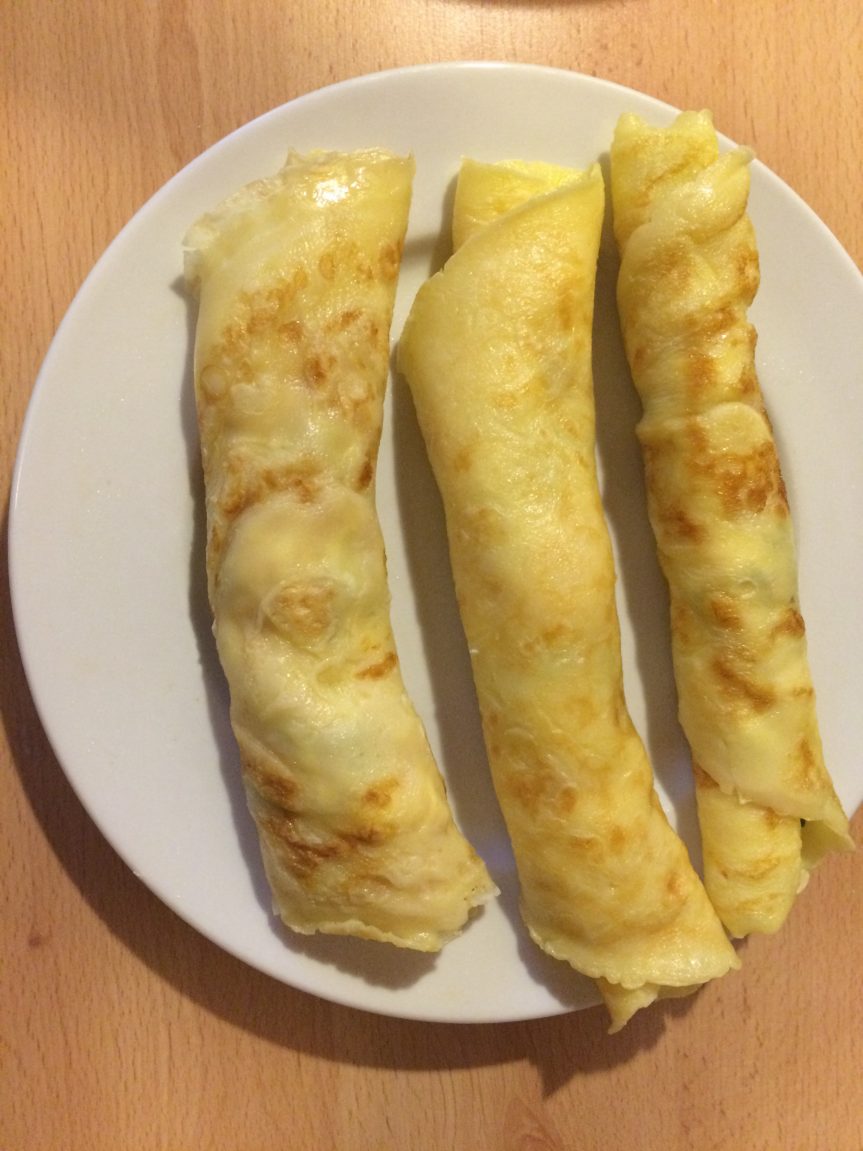 Glutenfreie Pfannkuchen mit Frischkäse-Lachs-Füllung - happykitchenstories Glutenfreie Pfannkuchen mit Frischkäse-Lachs-Füllung - happykitchenstories